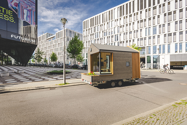 Mobiler Besprechungsraum auf einer Straße