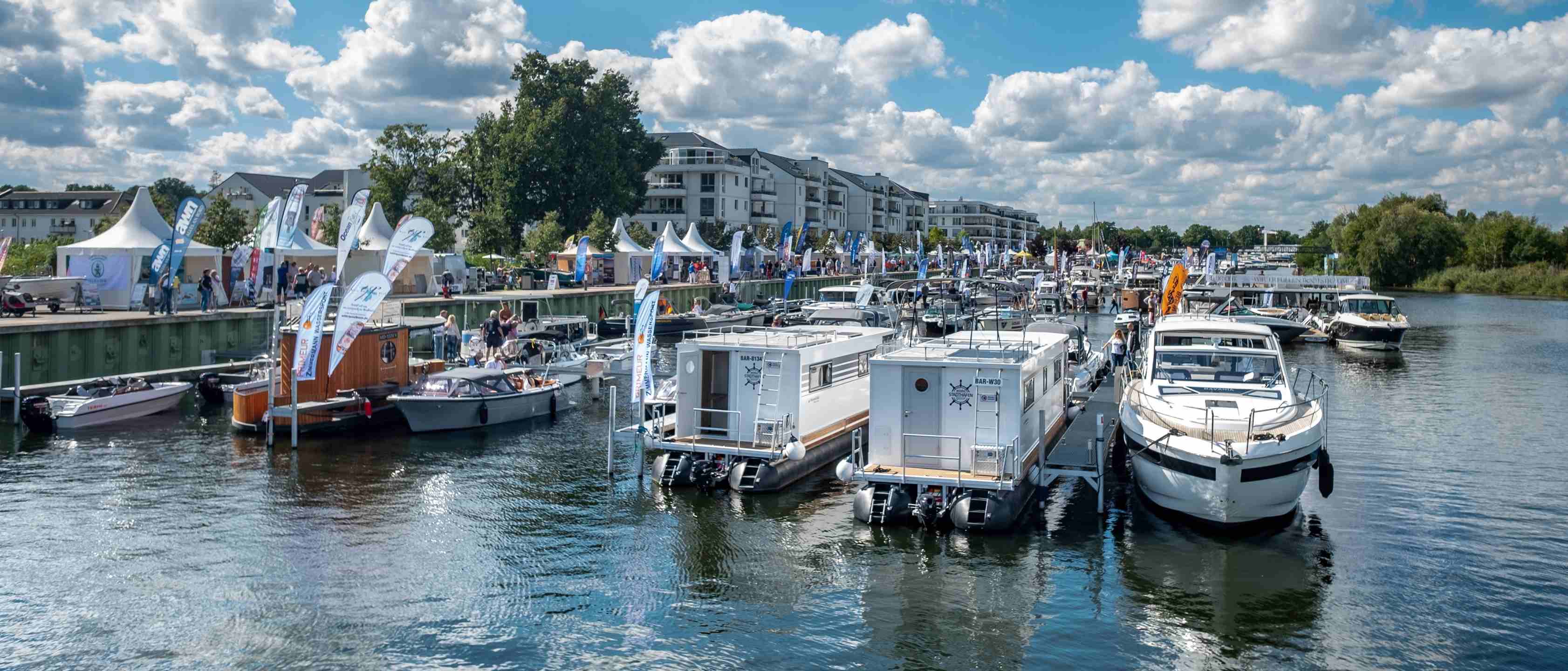 BOOT & FUN INWATER in der Marina in den Havelauen von Werder.